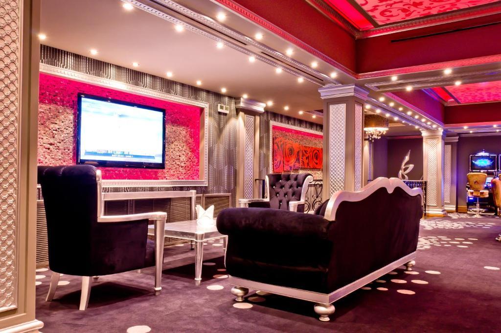 Savannah Hotel & Casino パラマリボ エクステリア 写真