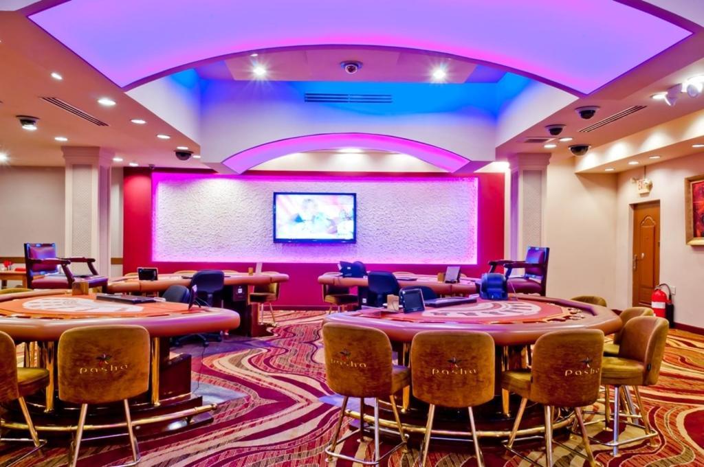 Savannah Hotel & Casino パラマリボ エクステリア 写真